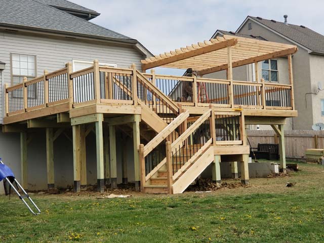 Wood deck with arbor 4